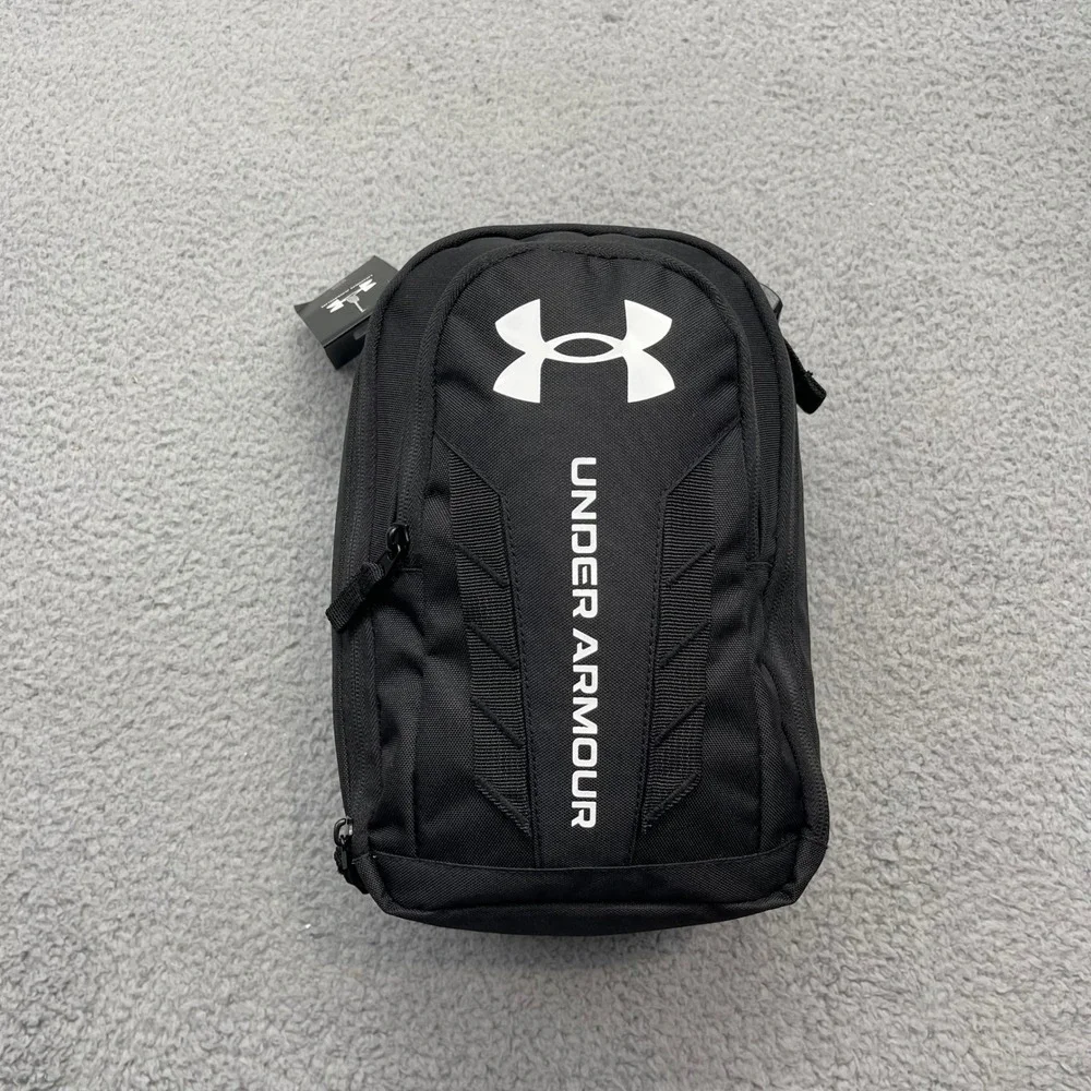 NWT Under Armour UA71270 Insulated Front Pocket Black Lunch Bag 1387676-001
